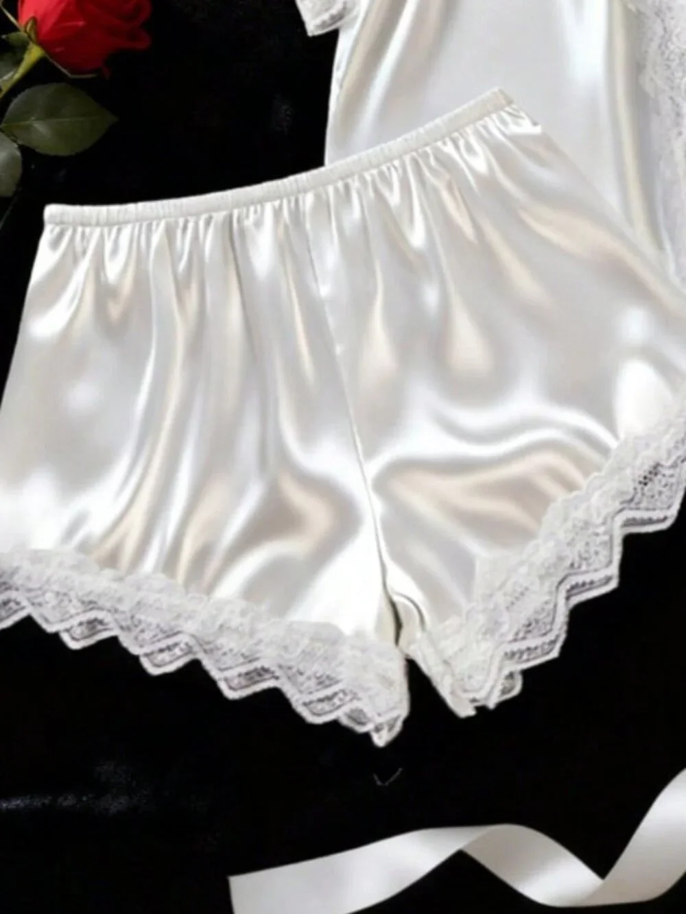 White Romantic Women's Satin & Lace detailed 4 piece Pajama Set